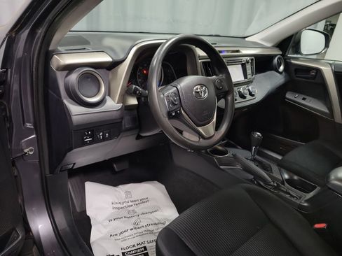 Used 2015 Toyota RAV4 LE FWD image 16