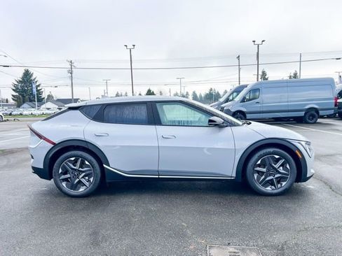 New 2025 Kia EV6 Light image 5