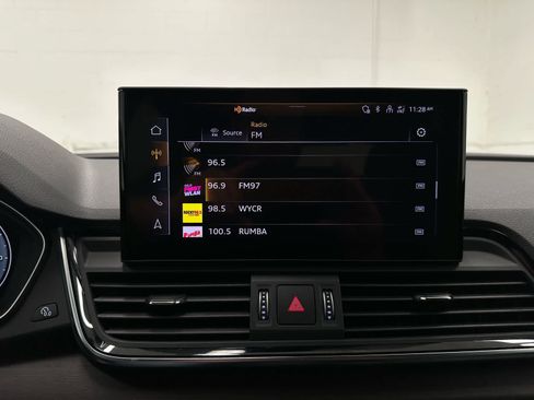 Used 2023 Audi Q5 2.0T Premium Plus w/ Premium Plus Package AWD/4WD image 32