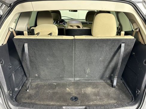Used 2018 Dodge Journey SXT w/ Safe & Sound Group FWD image 6