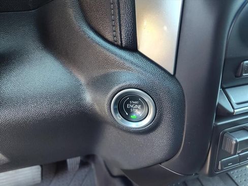 Used 2019 Chevrolet Silverado 1500 LT w/ All-Star Edition AWD/4WD image 19