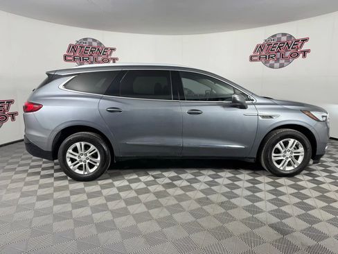 Used 2018 Buick Enclave Essence image 8