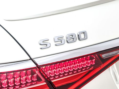 Certified 2022 Mercedes-Benz S 580 4MATIC Sedan image 10