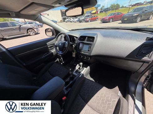 Used 2025 Mitsubishi Outlander Sport ES AWD/4WD image 30