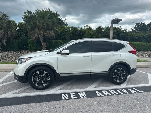 Used 2017 Honda CR-V Touring image 10