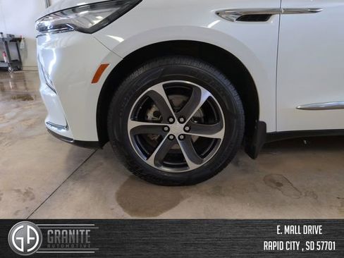 Used 2022 Buick Enclave Essence w/ Experience Buick Package AWD/4WD image 27