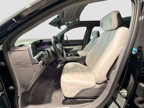 Used 2025 Cadillac Escalade IQ Sport 1 w/ LPO, ONYX Package AWD/4WD image 19