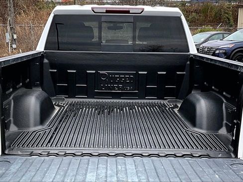 Used 2022 Chevrolet Silverado 1500 LT Trail Boss w/ Convenience Package II image 35