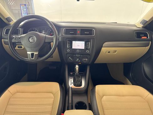 Used 2013 Volkswagen Jetta SEL image 26