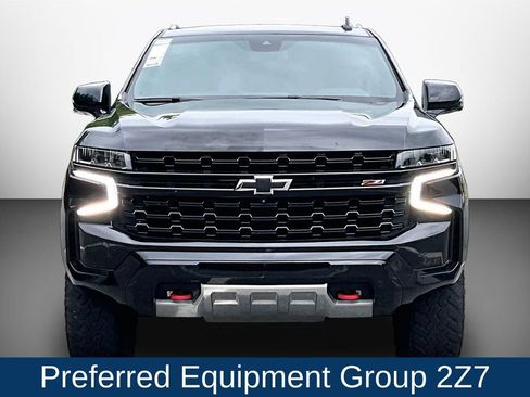 Used 2023 Chevrolet Tahoe Z71 w/ Luxury Package AWD/4WD image 3