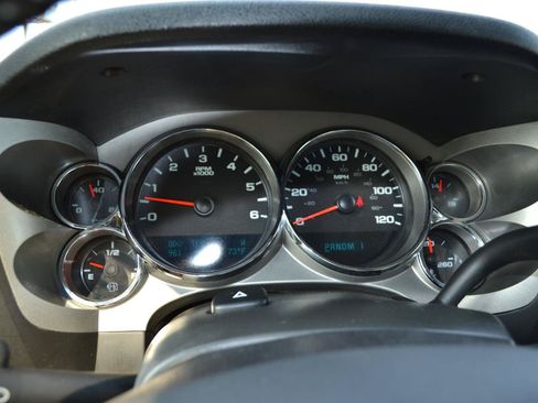 Used 2011 Chevrolet Silverado 2500 LT w/ Convenience Package AWD/4WD image 14