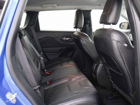 Used 2023 Jeep Cherokee Altitude Lux AWD/4WD image 12