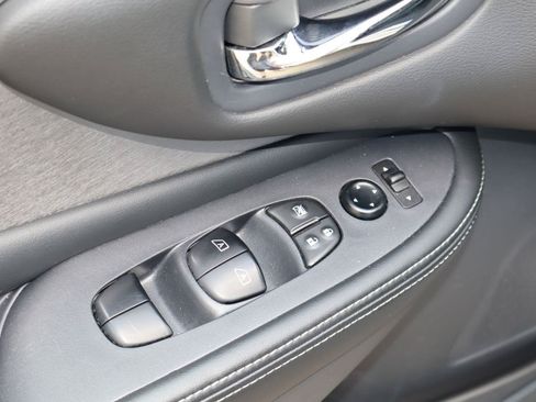 Used 2024 Nissan Murano SV FWD image 20