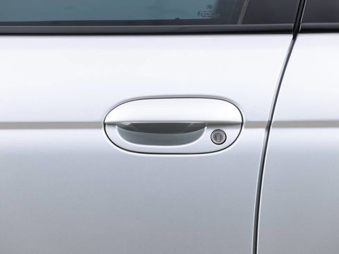 Used 2003 BMW M5 image 37