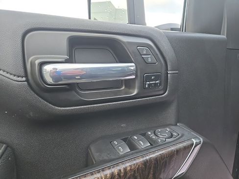 Used 2023 GMC Sierra 3500 Denali w/ Denali Black Diamond Edition image 10