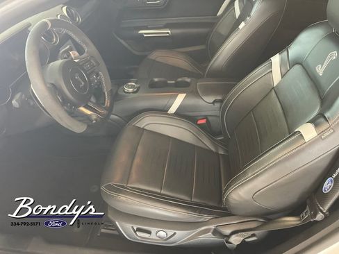 Used 2021 Ford Mustang Shelby GT500 w/ Technology Package RWD image 10