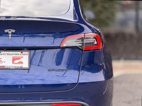 Used 2020 Tesla Model Y Long Range image 16