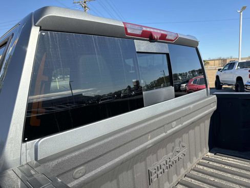 Used 2024 Chevrolet Silverado 2500 High Country w/ Technology Package image 13