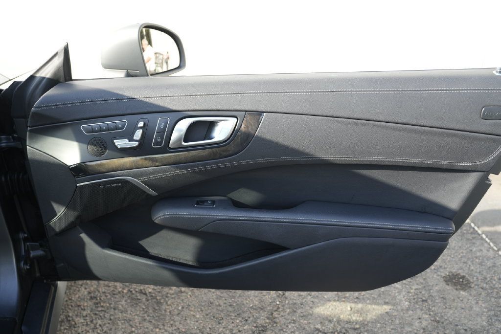 Used 2013 Mercedes-Benz SL 550 image 29
