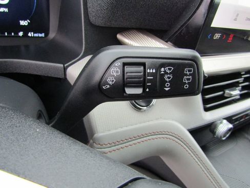 Used 2025 Ford Explorer Active w/ Active Comfort Package AWD/4WD image 26
