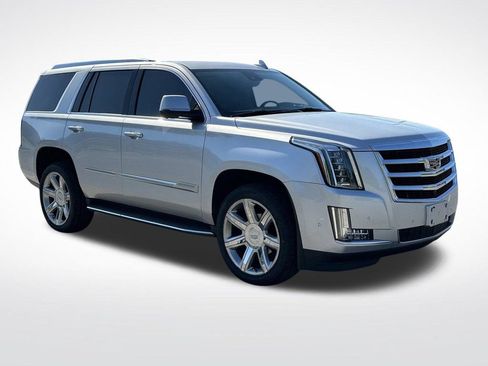 Used 2020 Cadillac Escalade Luxury AWD/4WD image 10