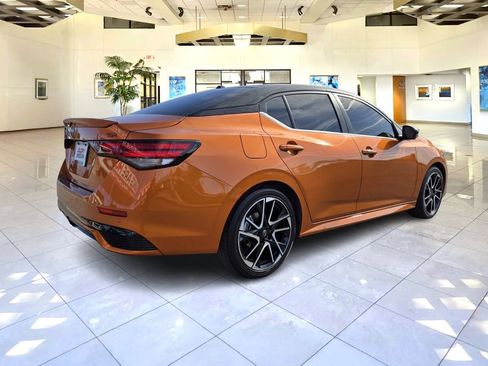 Used 2024 Nissan Sentra SR w/ SR Premium Package image 7