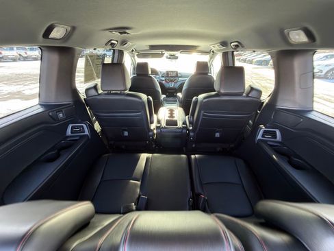 Used 2024 Honda Odyssey Sport image 32