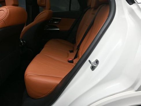 Used 2026 Mercedes-Benz GLC 300 image 21