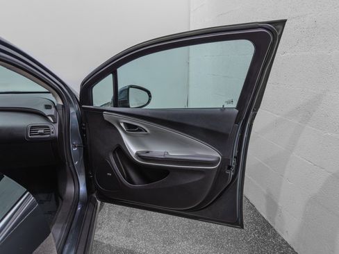 Used 2012 Chevrolet Volt Premium w/ Premium Trim Package FWD image 18