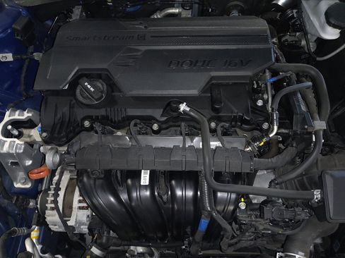 Used 2021 Hyundai Elantra SEL image 30