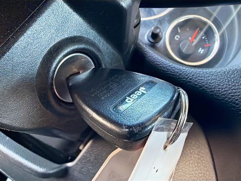 Used 2017 Jeep Wrangler Unlimited Sport w/ Quick Order Package 24S image 32