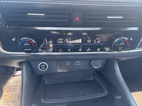 Used 2023 Nissan Rogue SL w/ SL Premium Package image 19