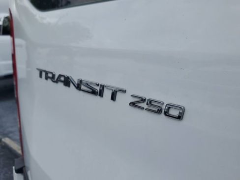 Used 2023 Ford Transit 250 Low Roof w/ Exterior Upgrade Package RWD image 7