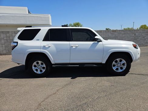 Used 2020 Toyota 4Runner SR5 RWD image 4
