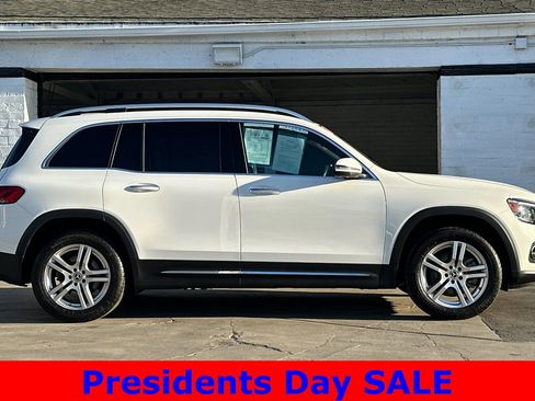 Used 2020 Mercedes-Benz GLB 250 4MATIC image 3