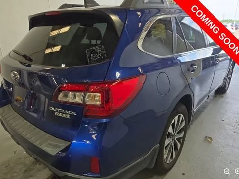 Used 2017 Subaru Outback 2.5i Limited AWD/4WD image 3