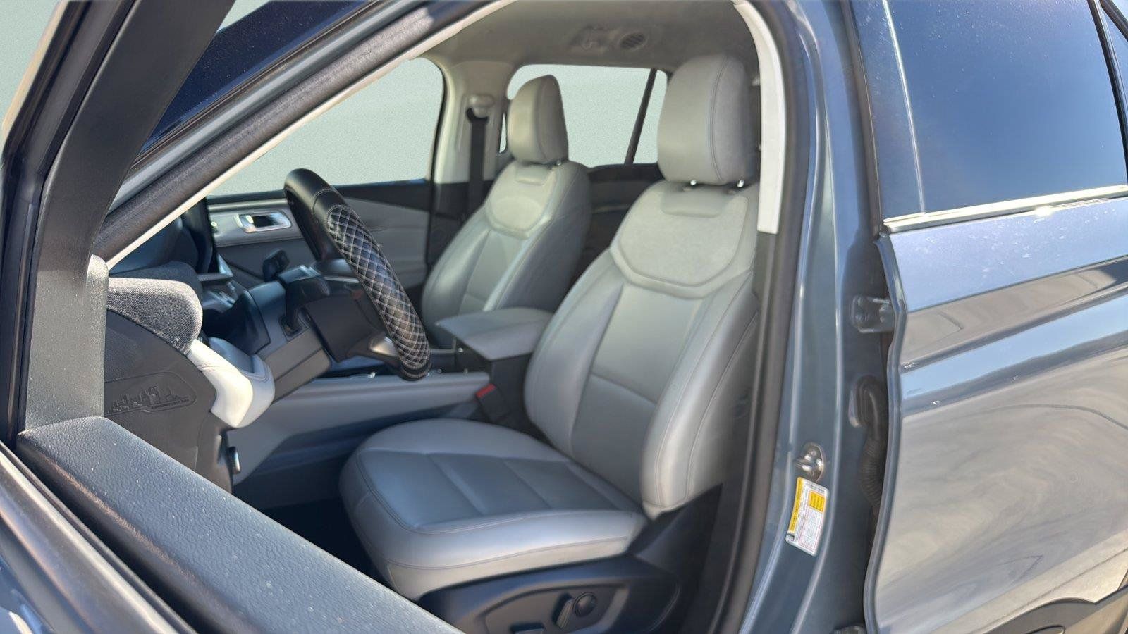 Used 2026 Ford Explorer Active w/ Active Comfort Package RWD image 24