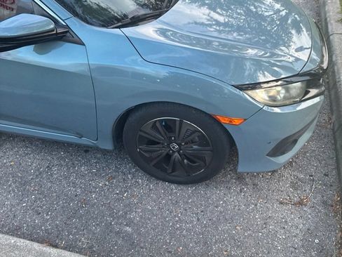 Used 2018 Honda Civic EX image 6