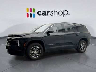 Used 2025 Chevrolet Traverse LT w/ Driver Confidence Package