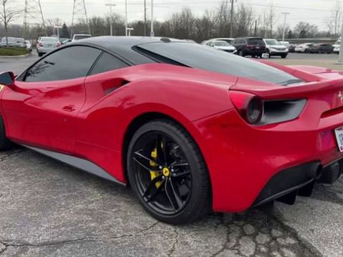 Used 2018 Ferrari 488 GTB RWD image 6