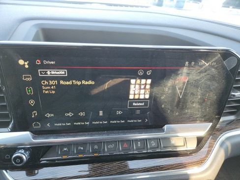 Used 2024 GMC Sierra 1500 Elevation w/ Preferred Package image 12