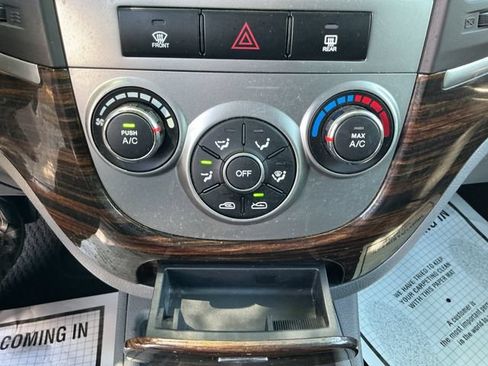 Used 2011 Hyundai Santa Fe SE AWD/4WD image 13