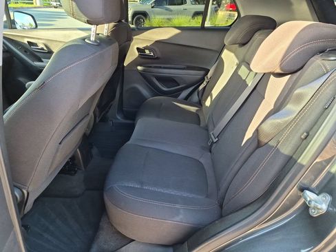 Used 2020 Chevrolet Trax LS w/ Tint and Cruise Package FWD image 34