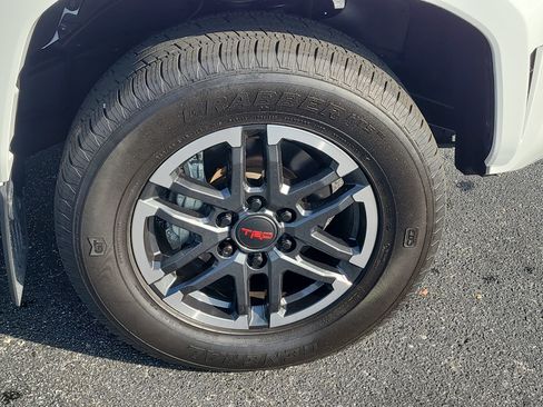 Certified 2024 Toyota Tacoma TRD Sport w/ TRD Sport Upgrade Package image 10