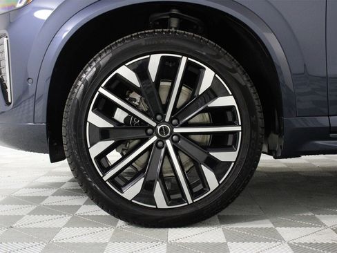 New 2026 Volvo XC90 B6 Plus w/ Protection Package image 13