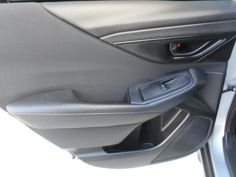 Used 2025 Subaru Outback AWD/4WD image 12