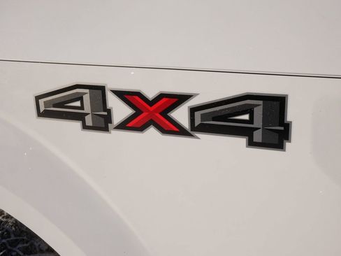 Used 2016 Ford F150 XLT w/ Equipment Group 302A Luxury image 8