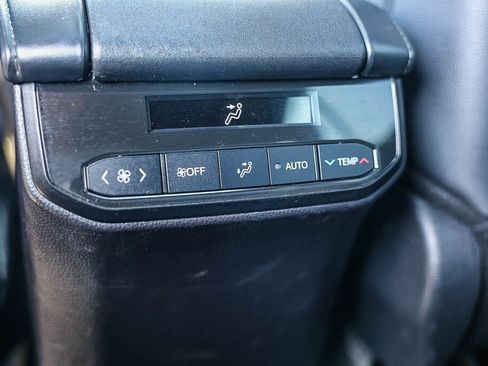 Certified 2024 Toyota Highlander XSE FWD image 8