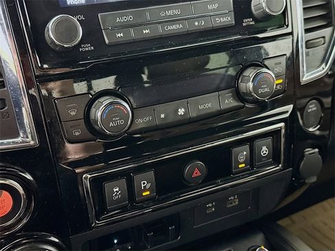 Used 2020 Nissan Titan Platinum Reserve w/ Moonroof Package image 24