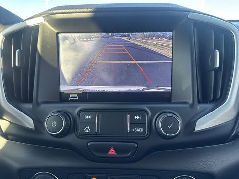 Certified 2021 GMC Terrain SLT image 17